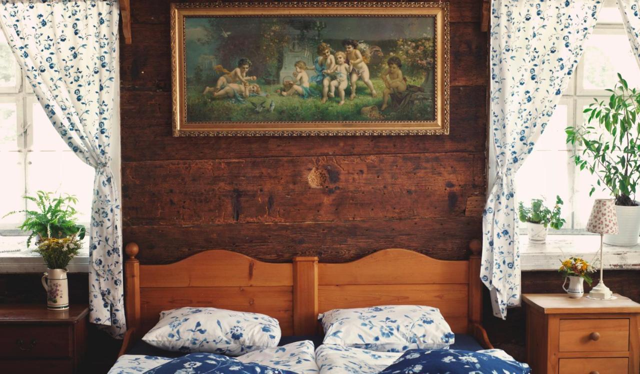 Osada Ptasnik Bed & Breakfast Pobiedna Exterior photo